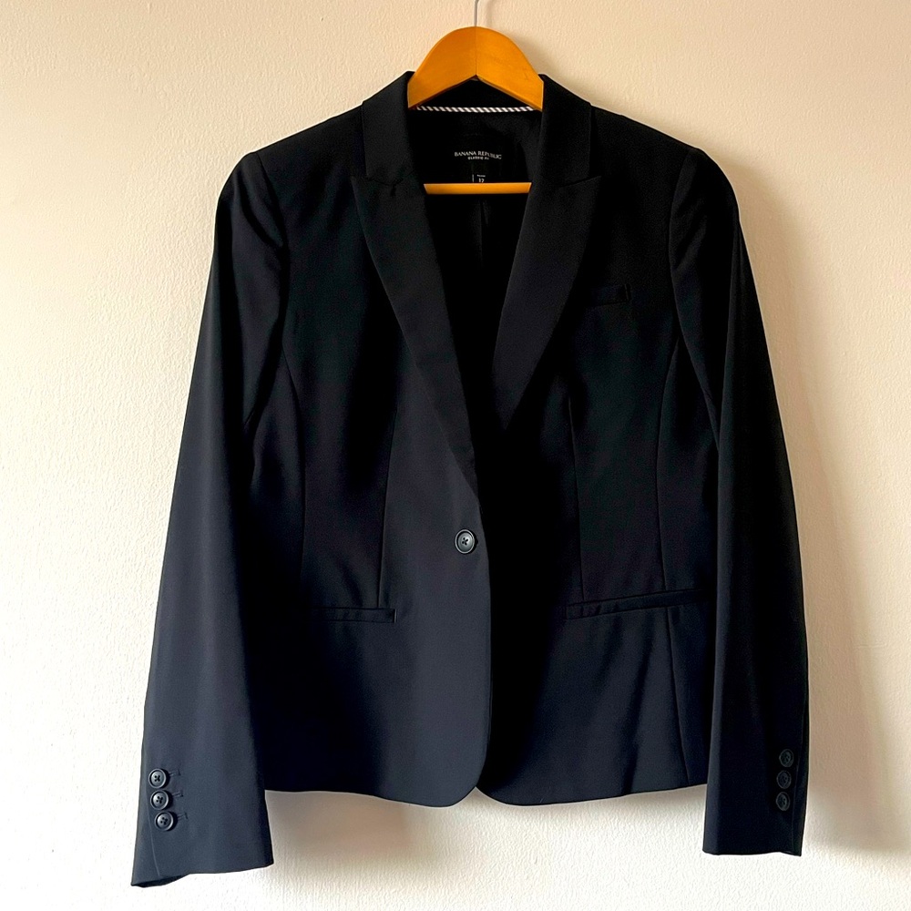 Banana Republic Classic Fit Black Blazer